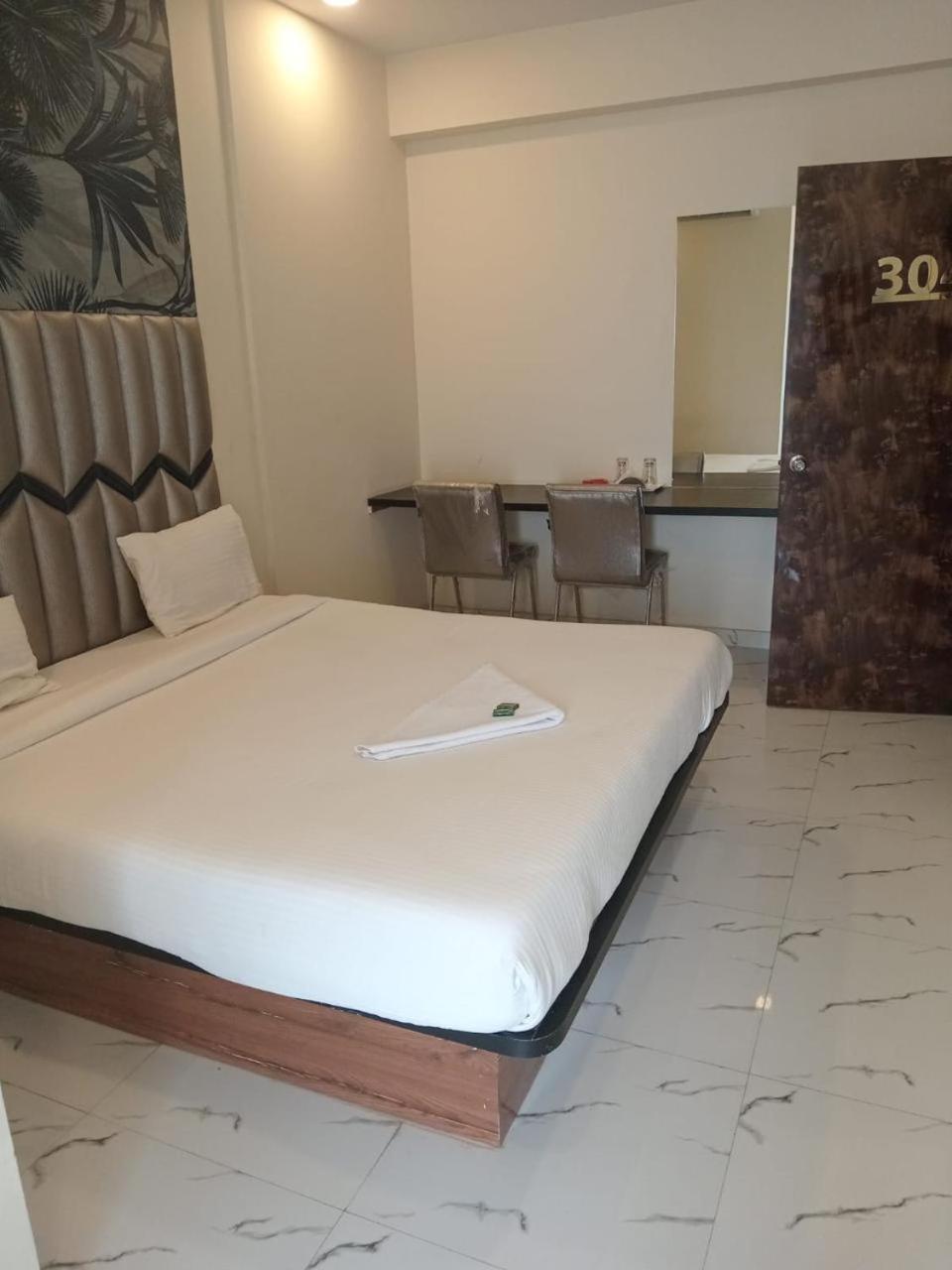 New Balaji Residency By Glitz Hotels Ulhasnagar Exterior photo